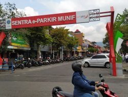 Gerbang Parkir Elektronik Alun-Alun Batu Mulai Dipasang, Uji Coba e-Parking Ditargetkan Desember 2025